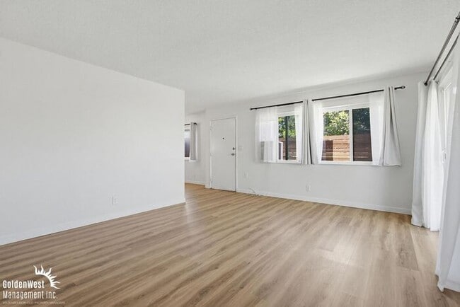 Building Photo - Bright and Inviting 2Bdm 1Ba Home in Escondido!