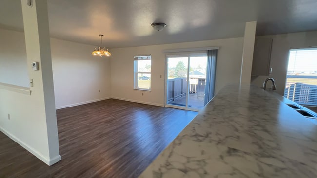 Building Photo - 962 Red Cloud Ct