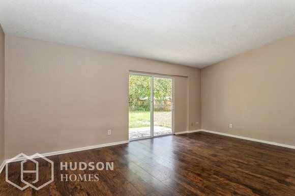 Foto del edificio - NOW AVAILABLE! 5325 GRANDVIEW DR, ORLANDO,...