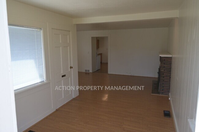 Foto del edificio - 3 bed 1 bath home in Port Angeles