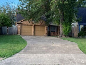 Building Photo - 2415 Poco Dr