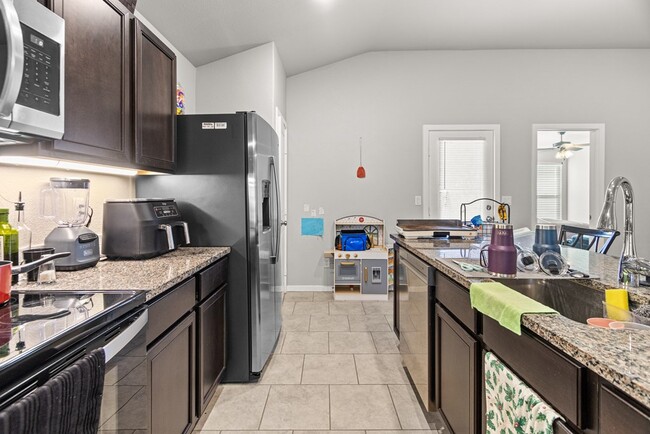 Building Photo - 9407 Ratliff Rdg