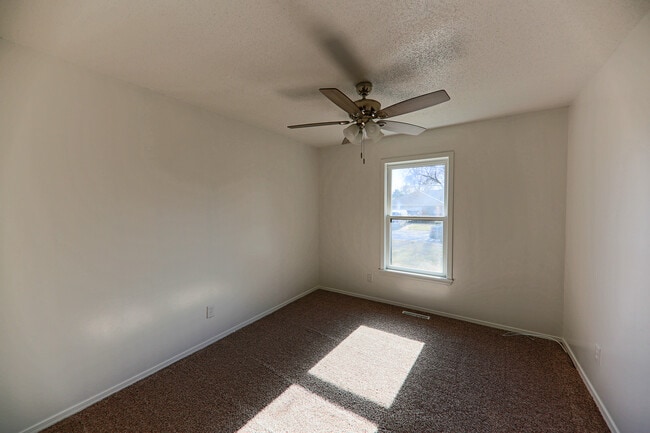 Building Photo - 4323 Enyart St
