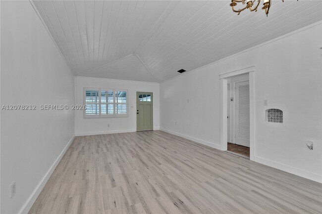 Foto del edificio - 50 NW 26th Ave
