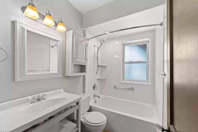 Building Photo - 1264 Clifton Prado