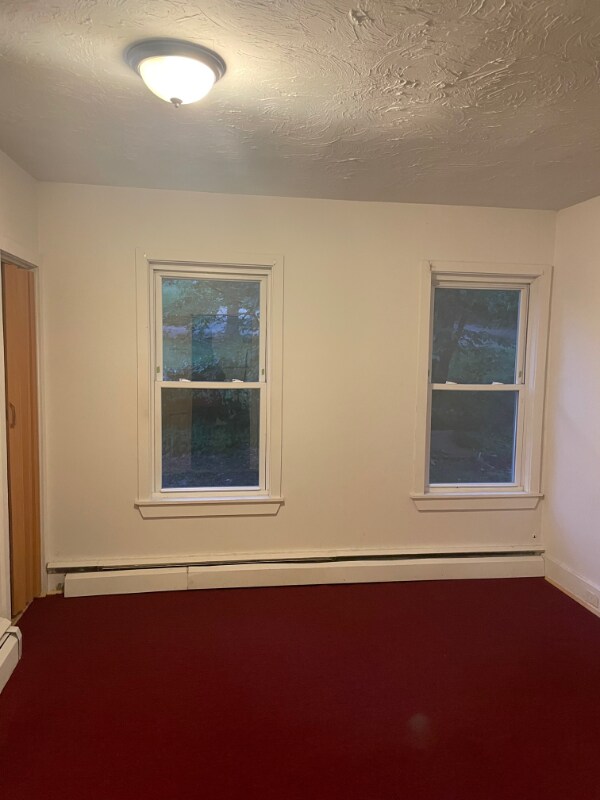 33 Henry St Unit 1, Southbridge, MA 01550 Room for Rent in