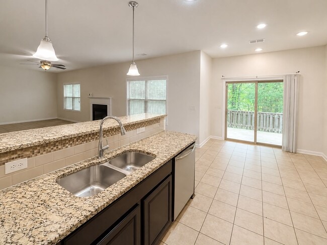 Building Photo - 7314 San Vista Dr