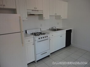 Building Photo - 24 Chauncy St