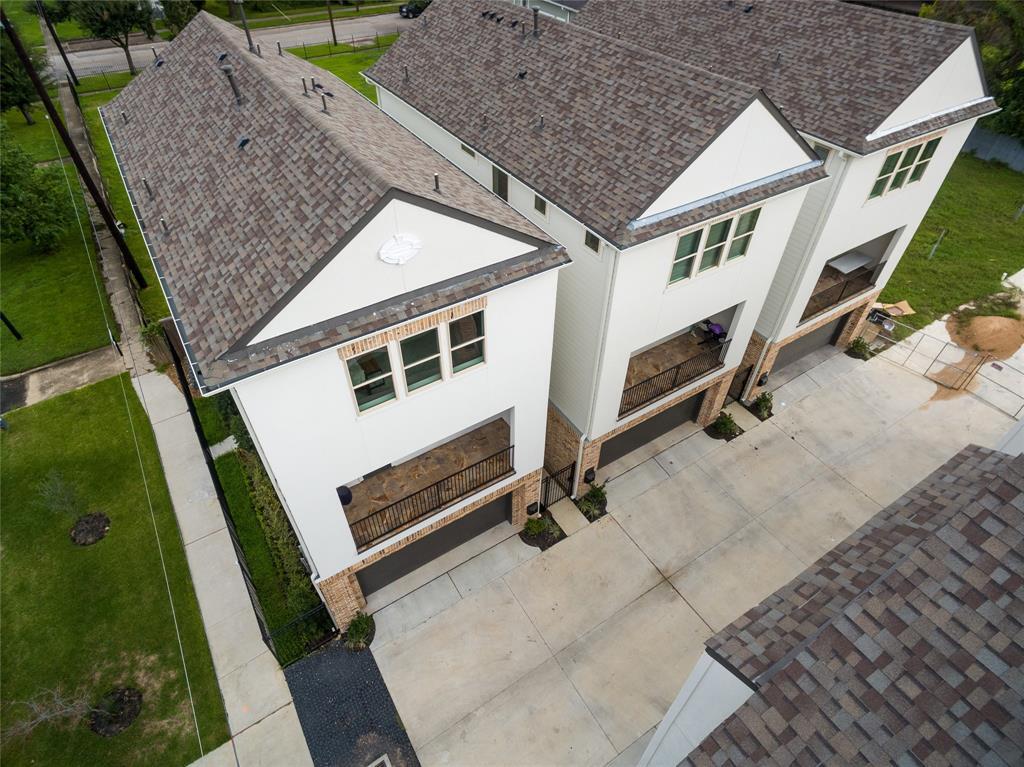 Foto principal - 1412 Cleburne St