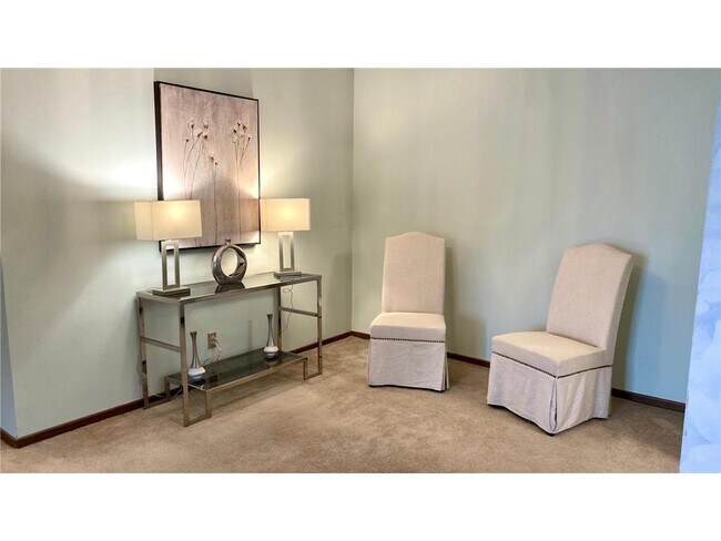 Foto del edificio - 350 Ford Rd