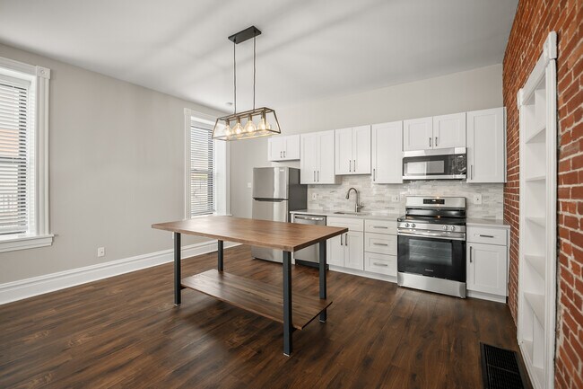 Foto del edificio - 1017 Ann Ave