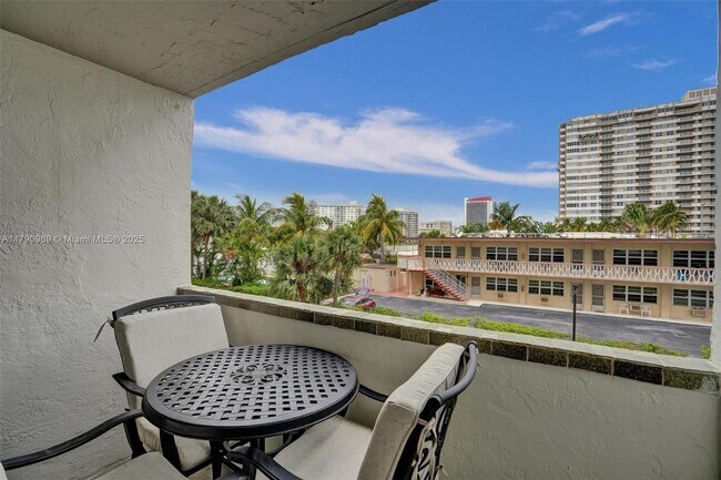 Foto del edificio - 2017 S Ocean Dr