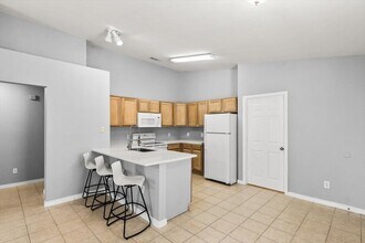 Building Photo - 7464 Autumn Trace Blvd