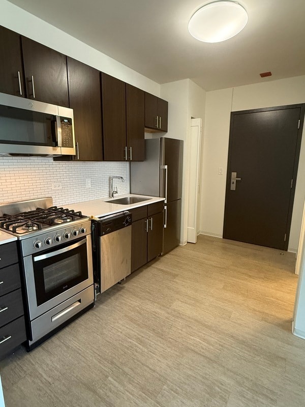 Foto principal - 152 W Superior St