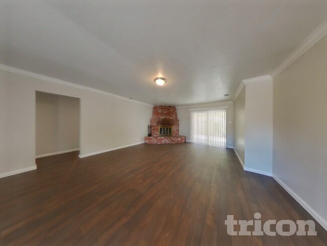 Foto del edificio - 783 Manor Rd