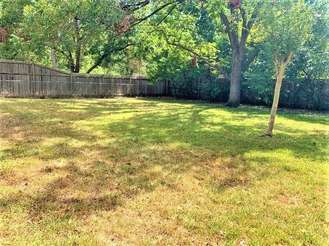 Building Photo - 5201 Brookdale Ln