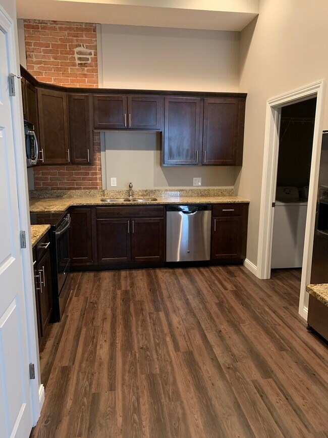 Foto del edificio - 1534 River Dr