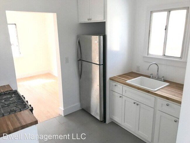 Foto del edificio - 4167 Oakwood Ave