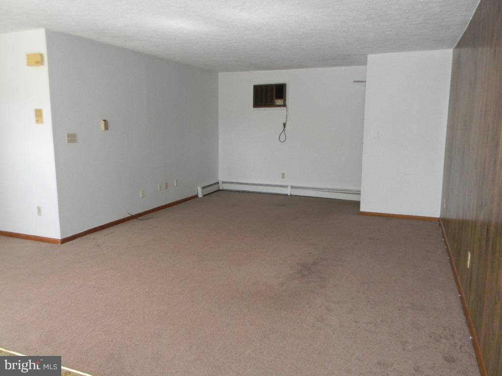 Primary Photo - 192 E Arbor Ave