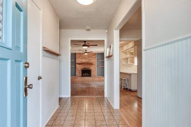 Foto del edificio - 11208 Surrey Hills Blvd