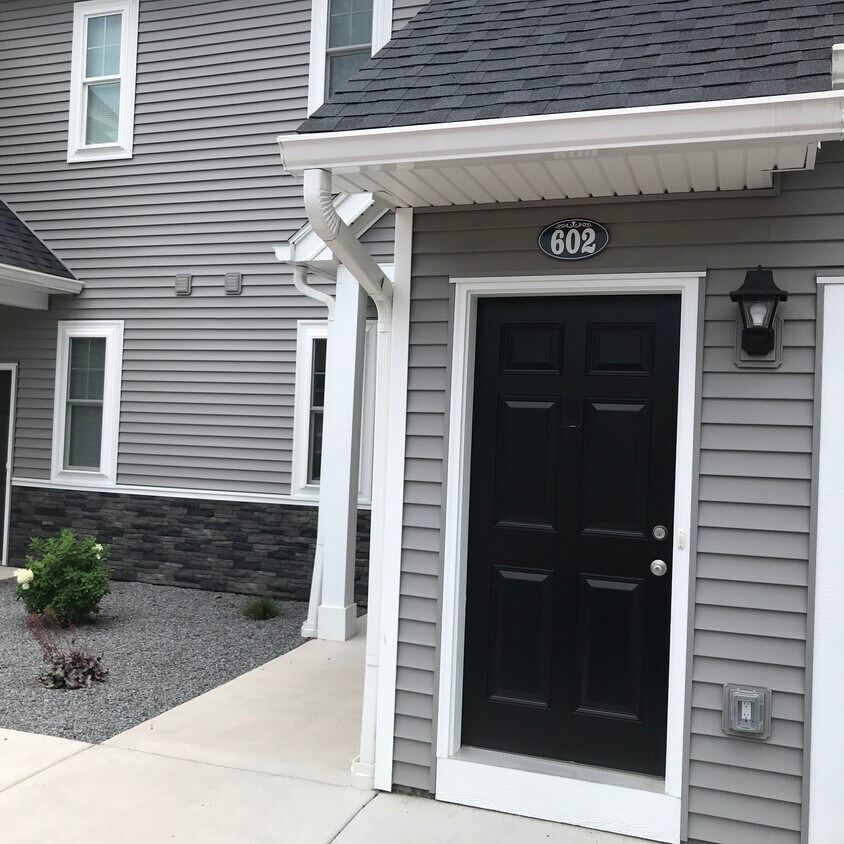 2081 Community Ln Unit 602, Ontario, NY 14519 2081 Community Ln Ontario, NY