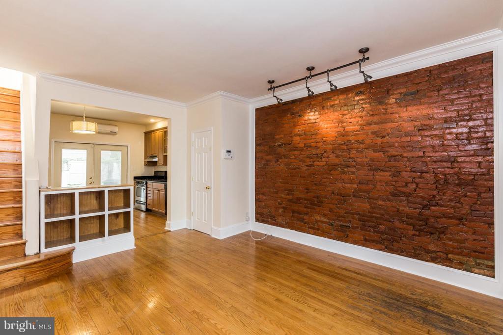 Foto principal - 739 S Darien St