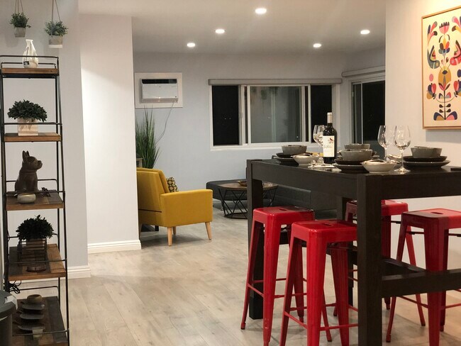 Foto del edificio - 8001 Redlands St