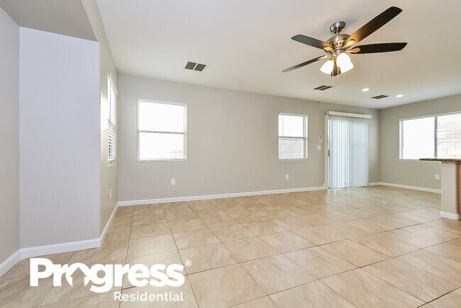 Building Photo - 10348 Faustine Ave