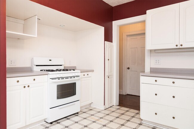 Building Photo - 346 Quimby St NE