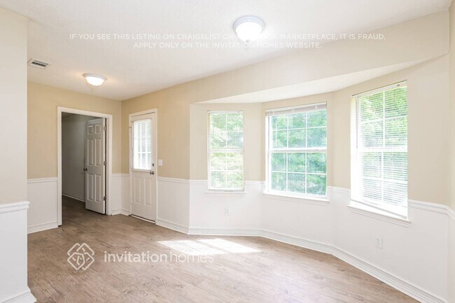 Foto del edificio - 105 Myrtle Grove Ln