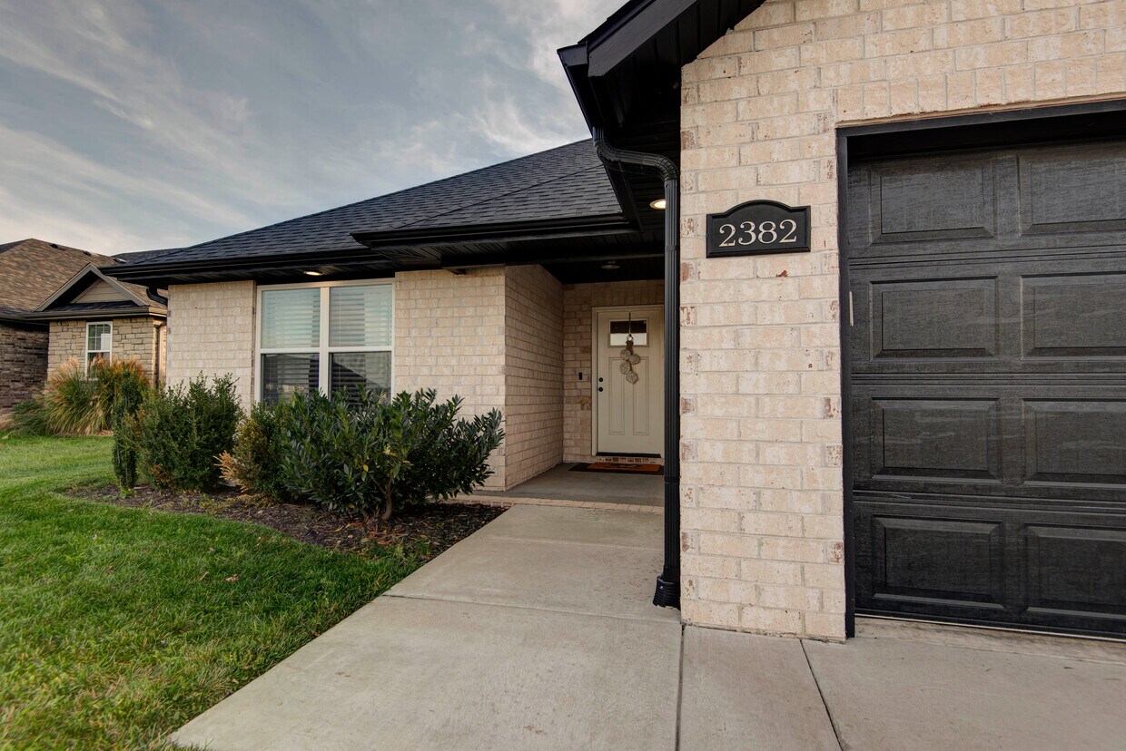 Foto del edificio - 2382 Athens St