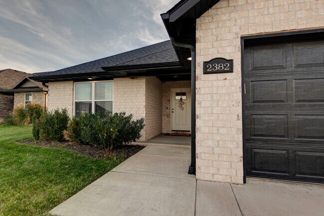 Foto del edificio - 2382 Athens St