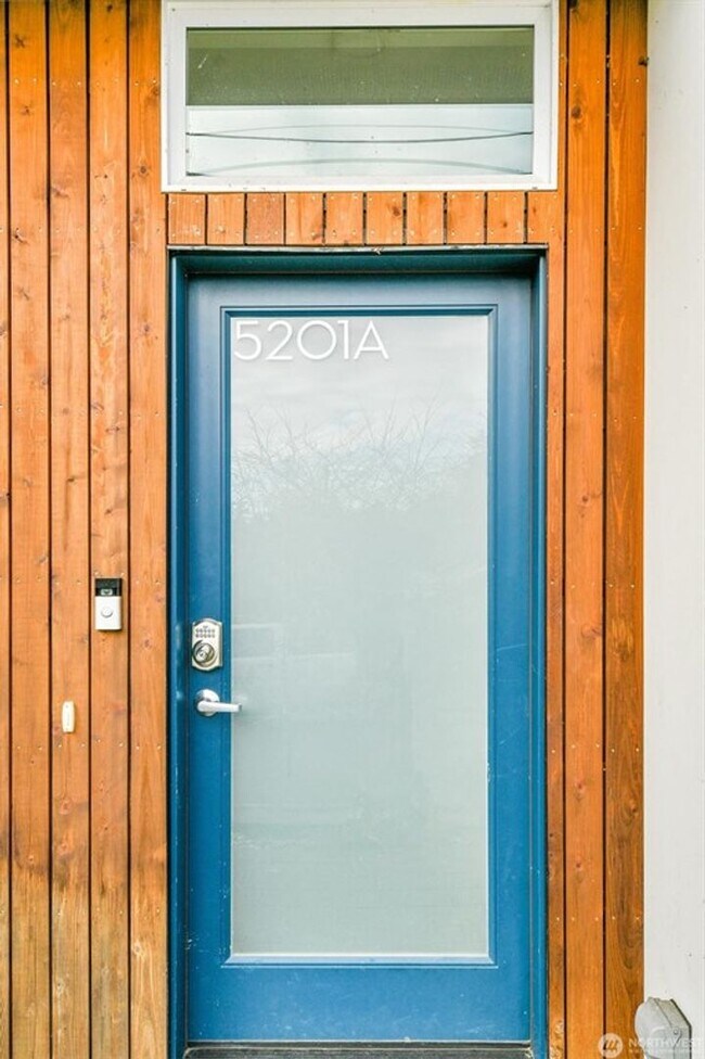 Foto del edificio - 5201 Ravenna Ave NE