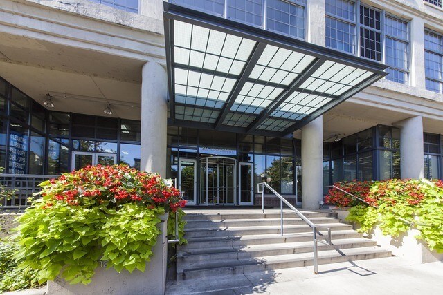 Foto principal - 900 N Kingsbury St