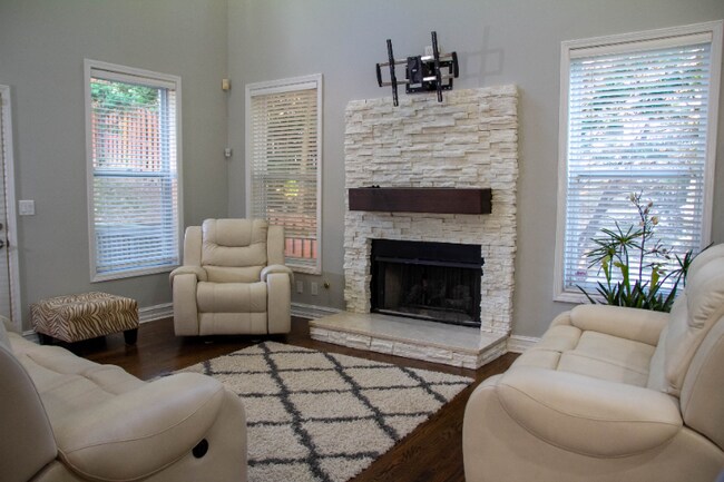 Foto del edificio - 2227 Wayside Dr