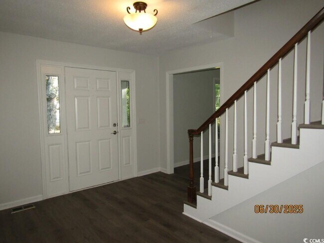 Foto del edificio - 804 Townsend Rd