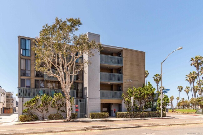 Building Photo - 2990 Mission Blvd