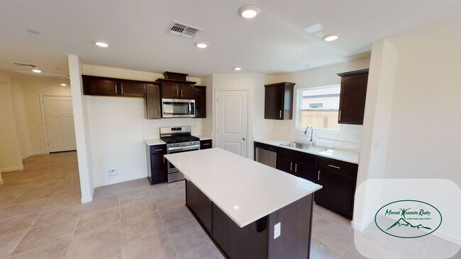 Building Photo - 4 br, 2 bath House - 789 Sunol Court