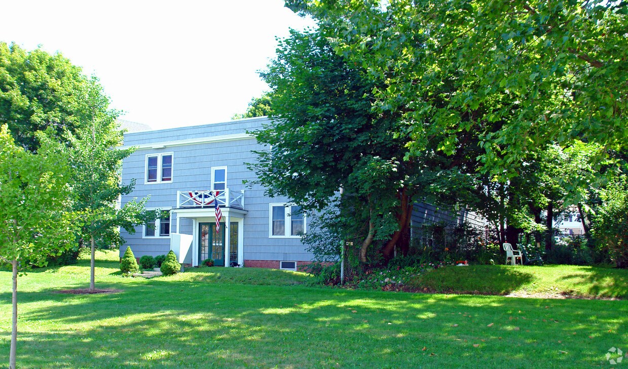 Building Photo - 246 Eastern Promenade