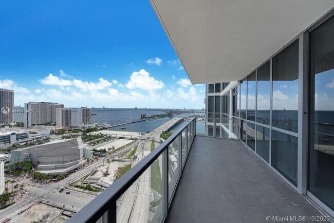 Building Photo - 1100 Biscayne Blvd
