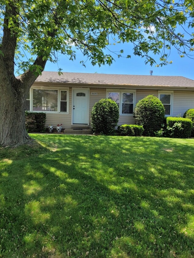 Primary Photo - 16826 Haven Ave