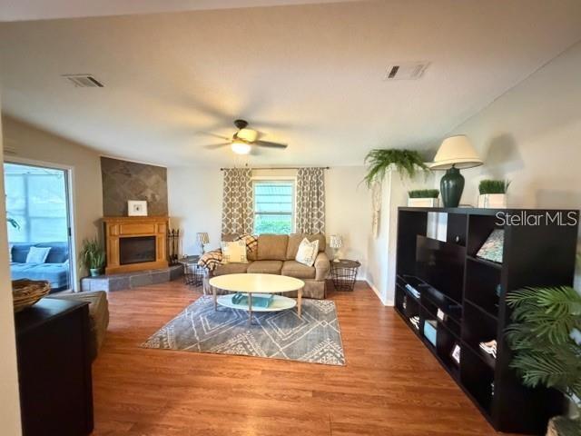 Building Photo - 1215 Panama Pl