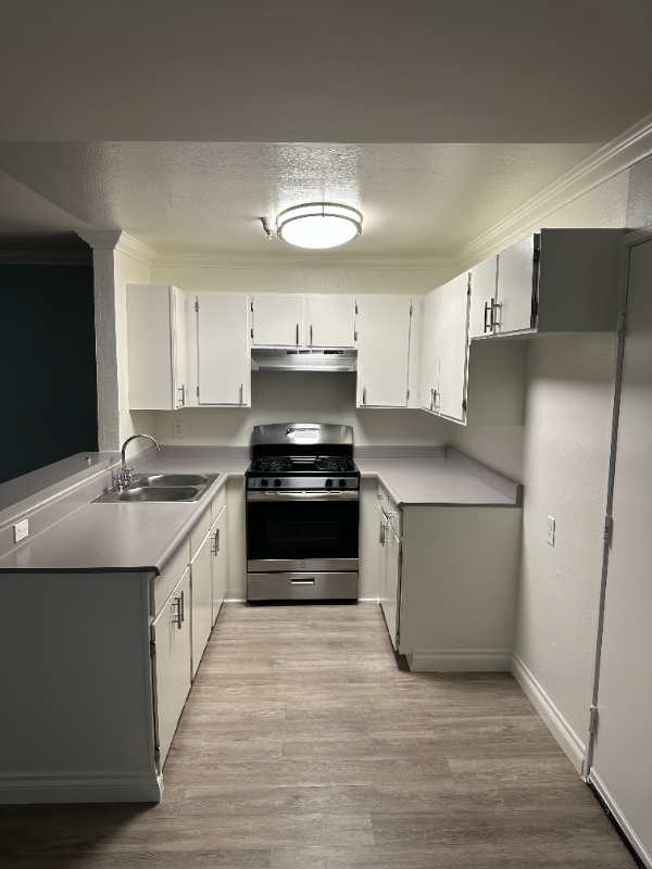 Building Photo - 5811 Tujunga Ave
