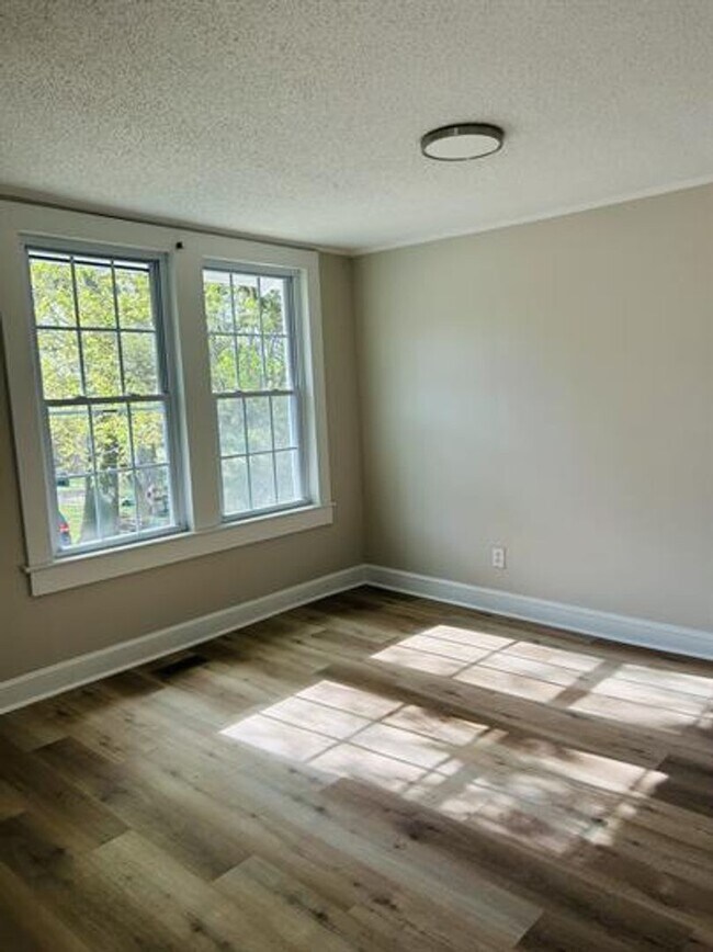 Foto del edificio - 3/2 Available Now!