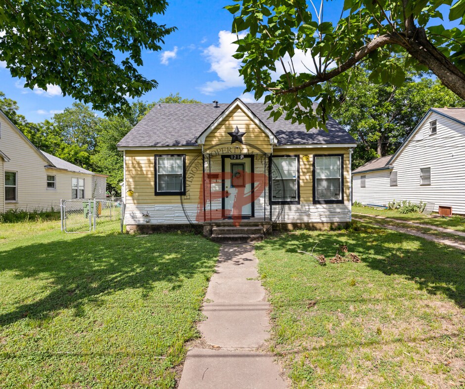 Foto principal - 1212 Lewis St