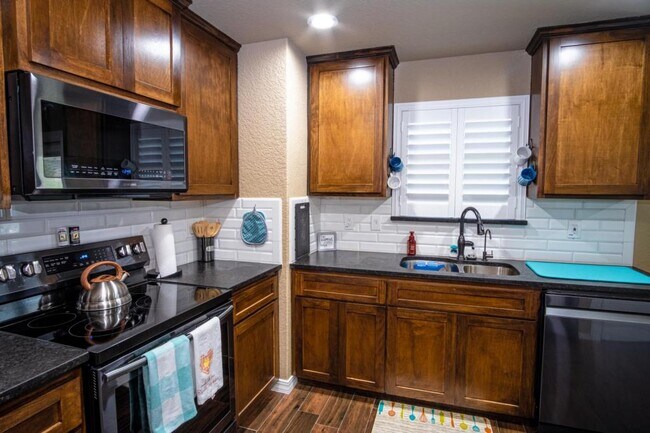 Photo - 5323 Dannelly Field House