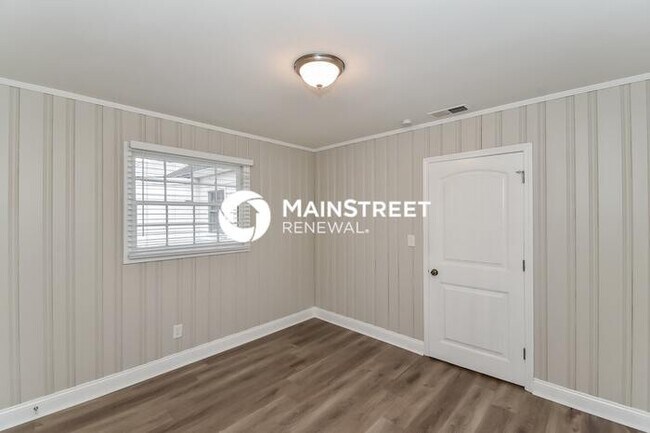 Foto del edificio - 3 Bedroom Pet-Friendly Home in DOUGLASVILL...