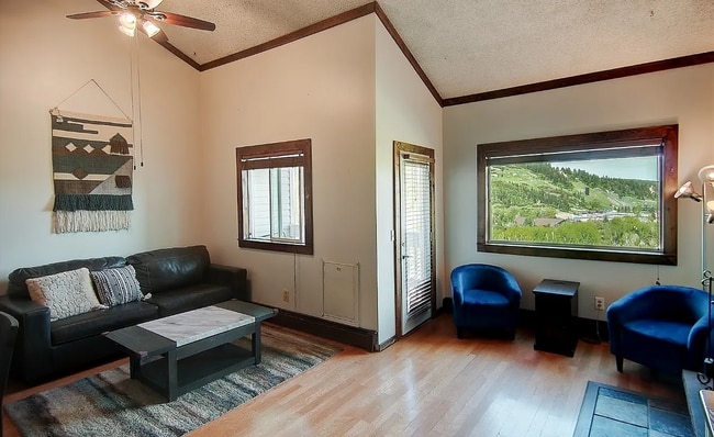 Foto del edificio - 350 Old Fish Creek Falls Rd