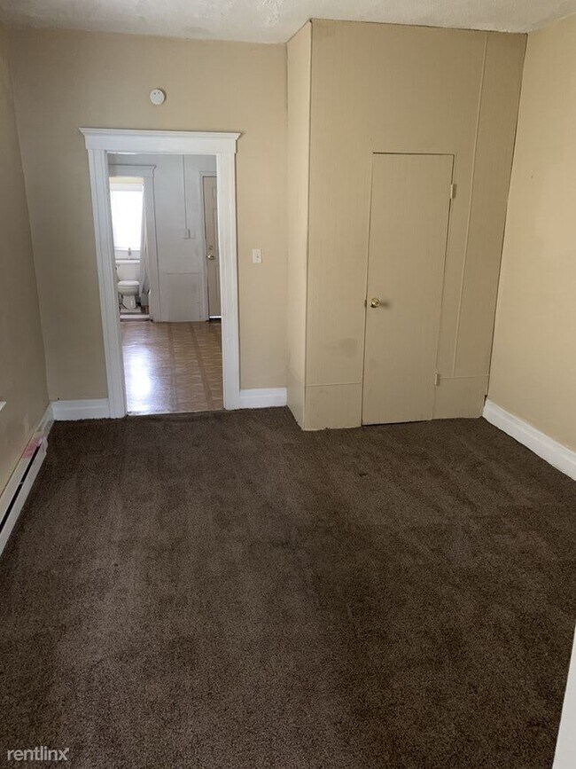Foto del edificio - 1 br, 1 bath  - 2749 Florian St Apt 3