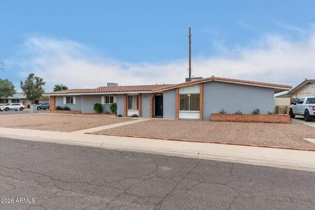 Foto del edificio - 4503 W Loma Ln